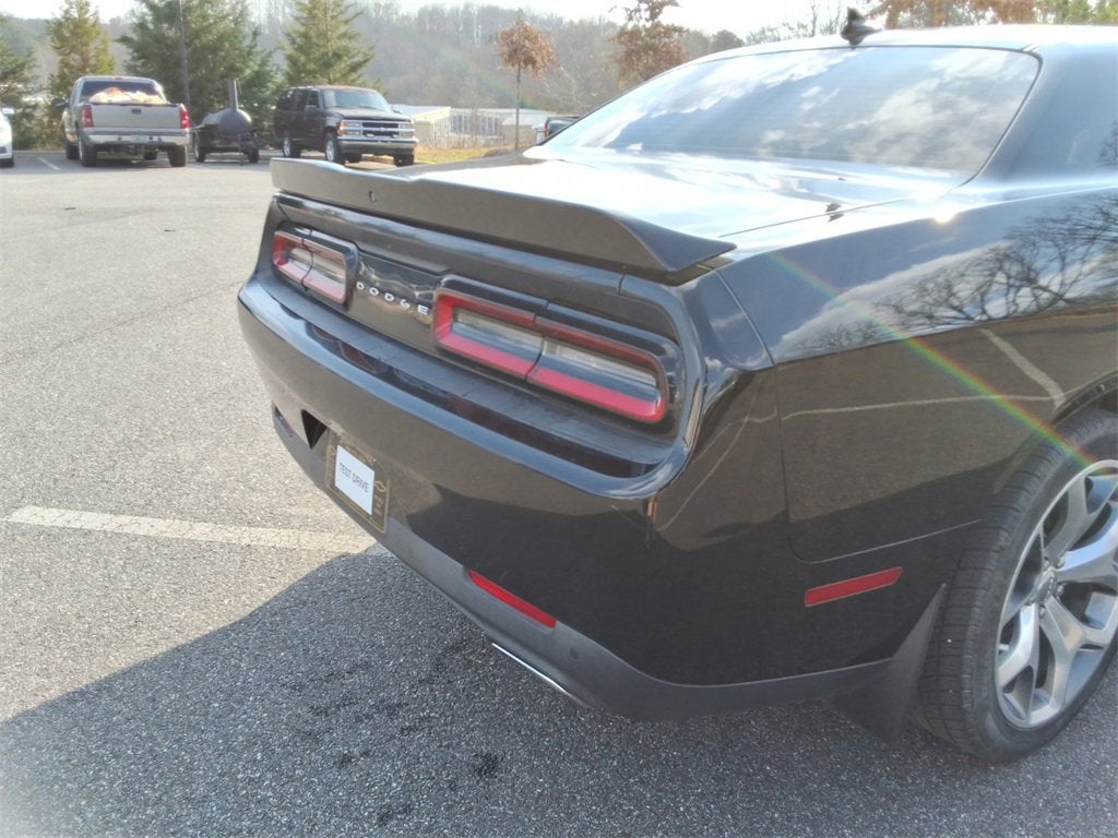 2015 Dodge Challenger SXT Plus