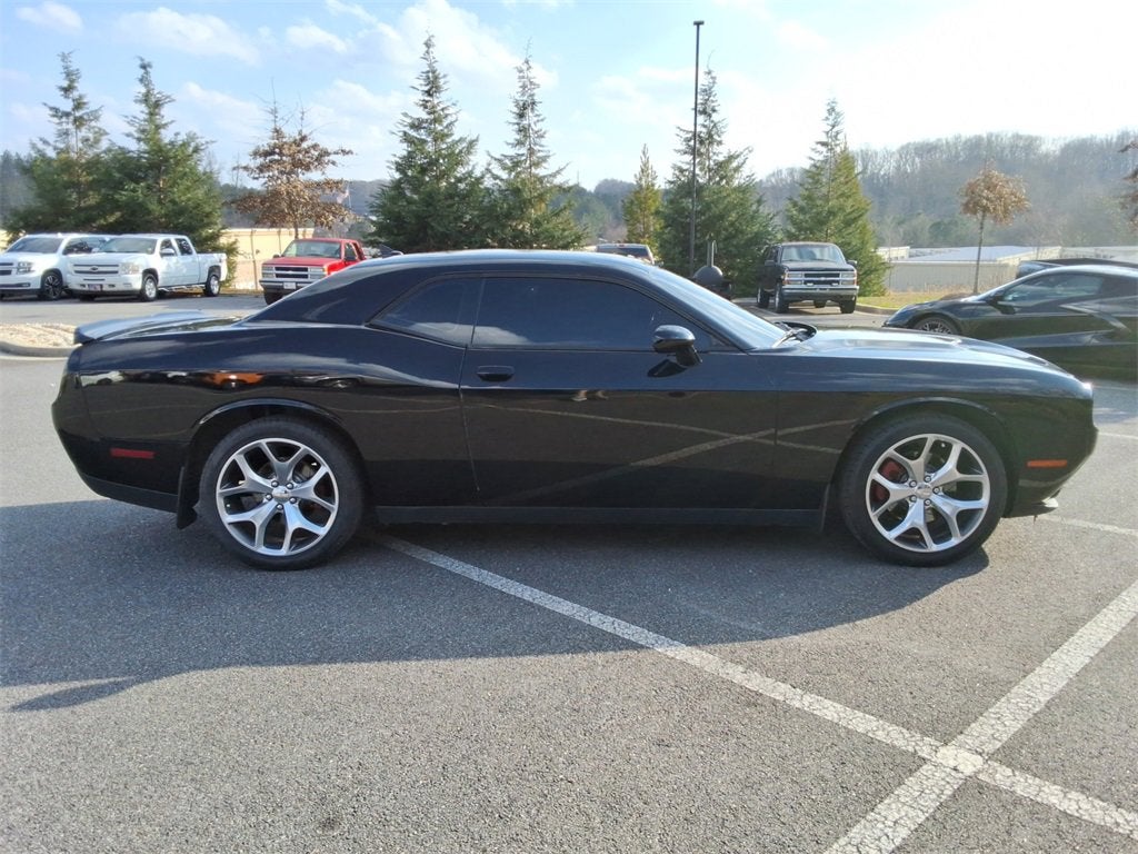 2015 Dodge Challenger SXT Plus