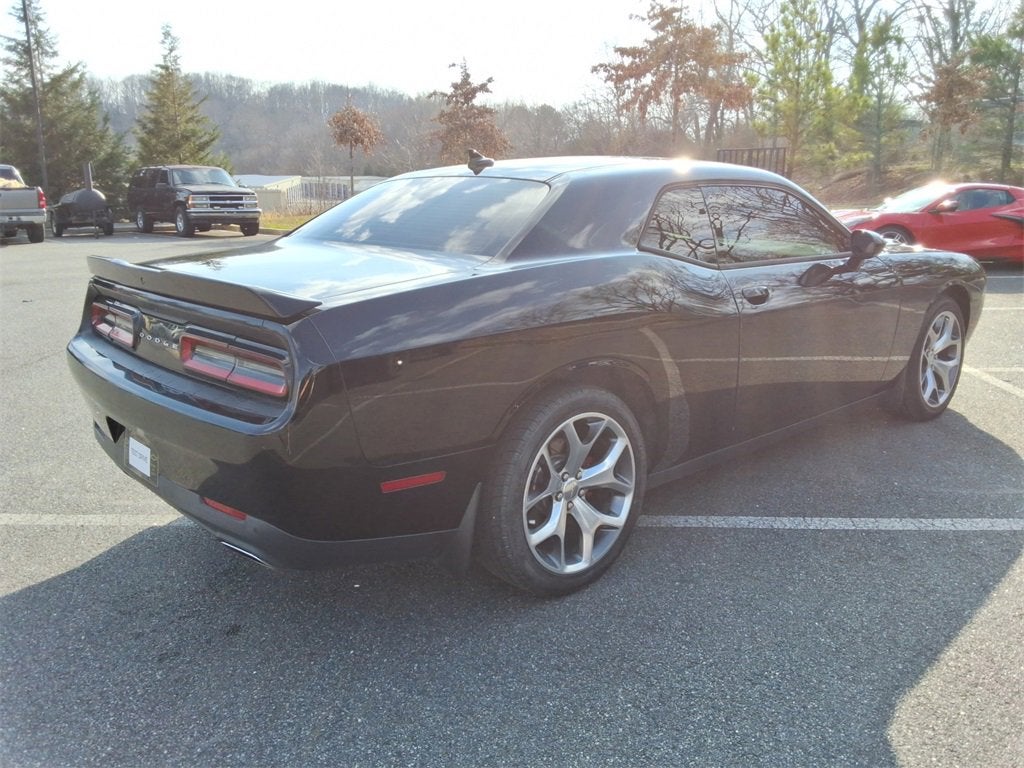 2015 Dodge Challenger SXT Plus