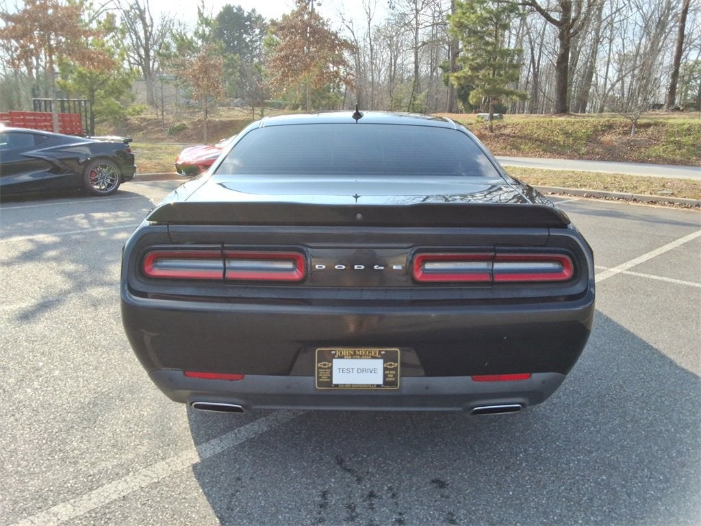 2015 Dodge Challenger SXT Plus