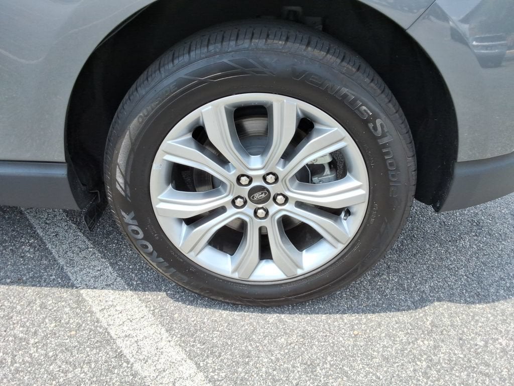 2024 Ford Edge Titanium - Photo 11
