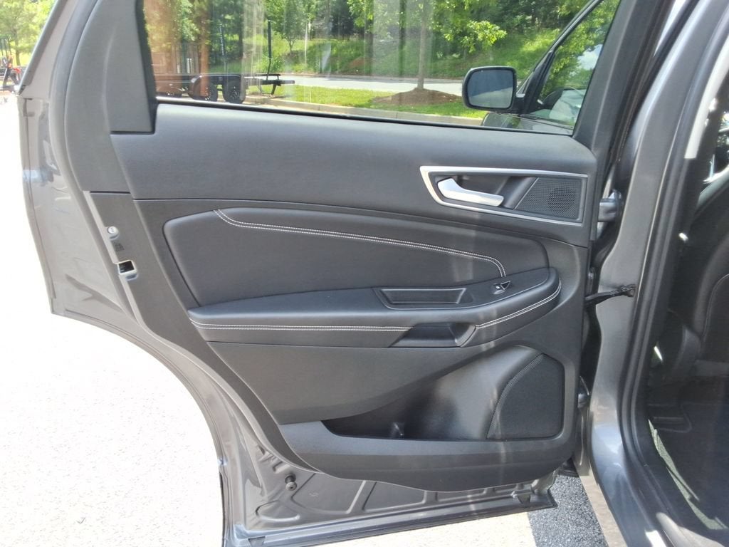 2024 Ford Edge Titanium - Photo 17