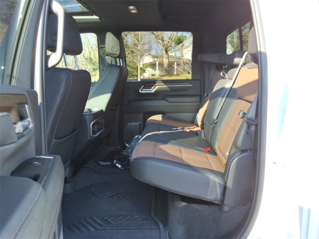 2025 Chevrolet Silverado 3500 HD High Country