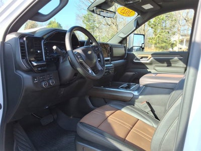 2025 Chevrolet Silverado 3500 HD High Country