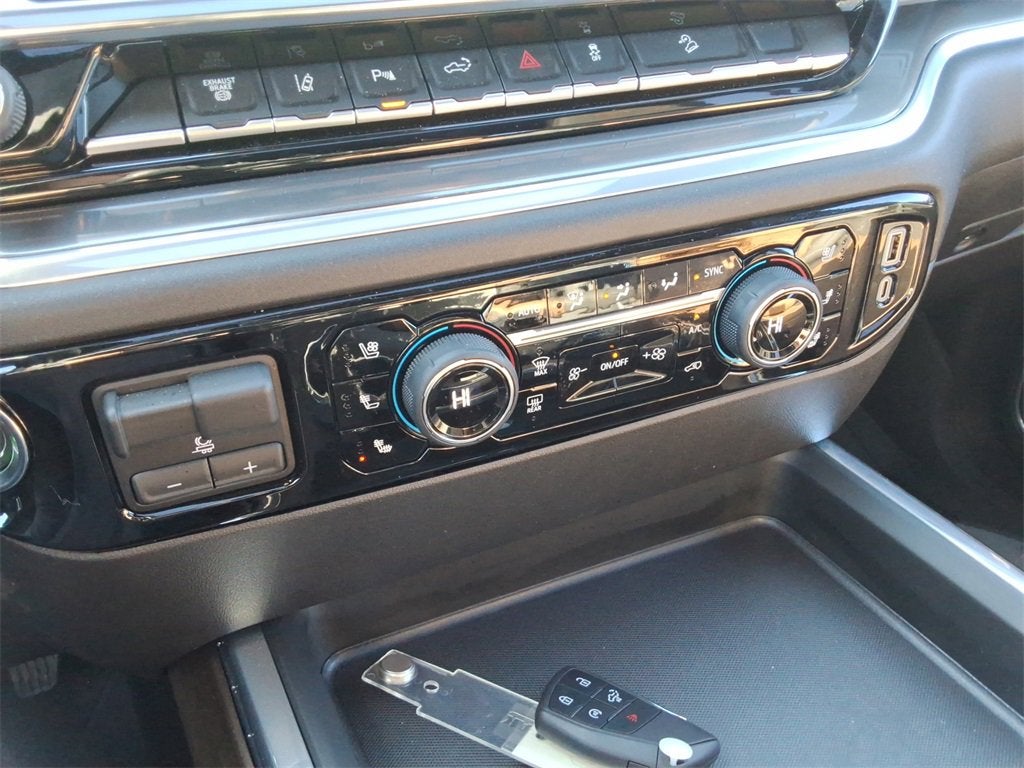 2025 Chevrolet Silverado 3500 HD High Country