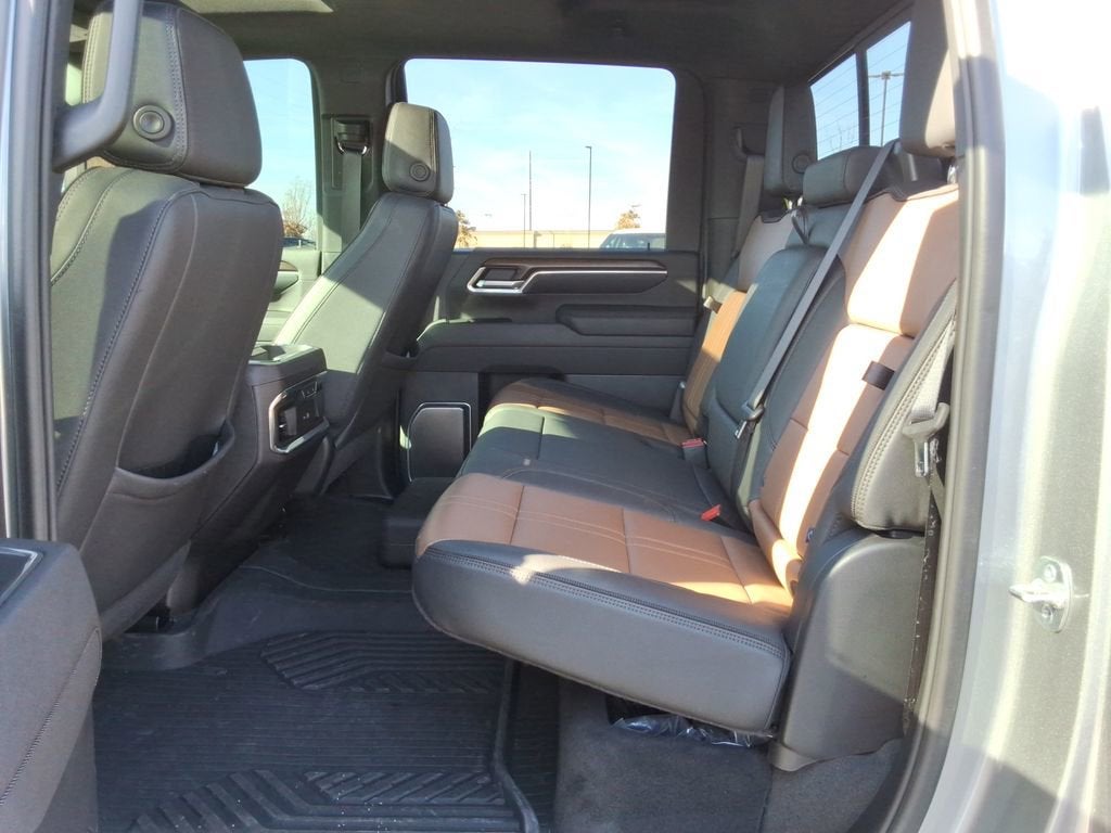 2025 Chevrolet Silverado 3500 HD High Country