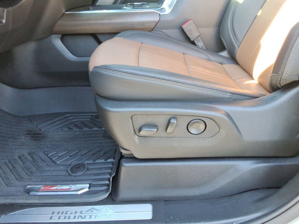 2025 Chevrolet Silverado 3500 HD High Country