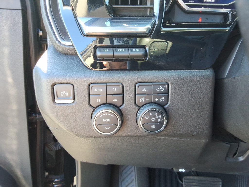 2024 Chevrolet Silverado 2500HD LTZ - Photo 39