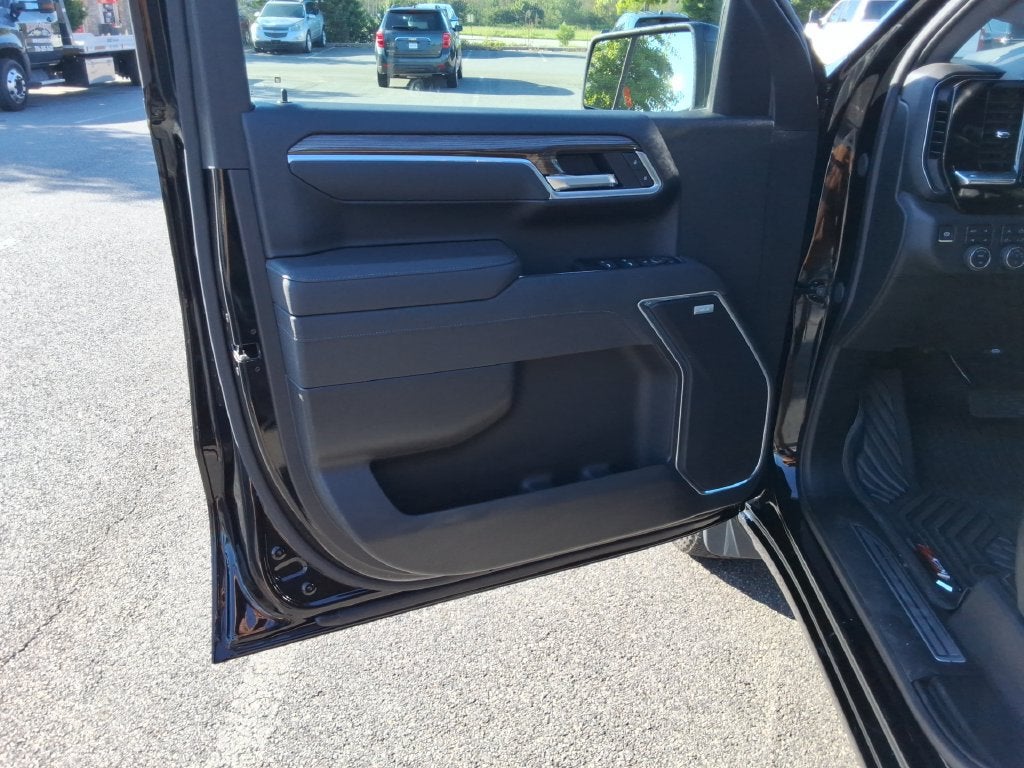 2025 Chevrolet Silverado 1500 RST - Photo 22