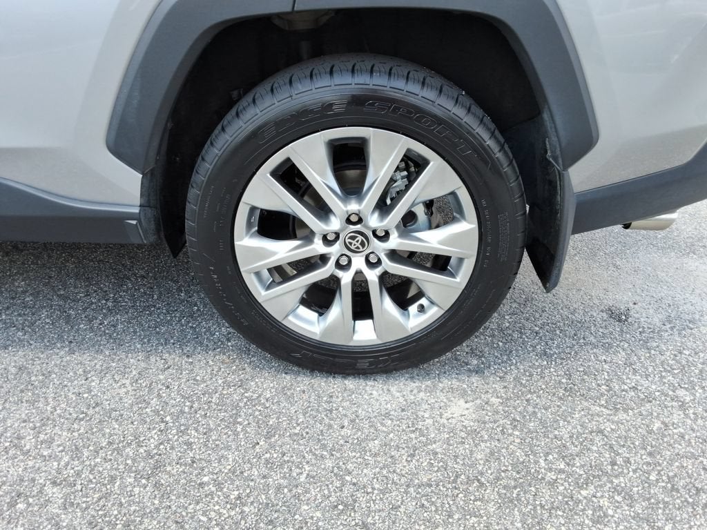 2024 Toyota RAV4 XLE Premium