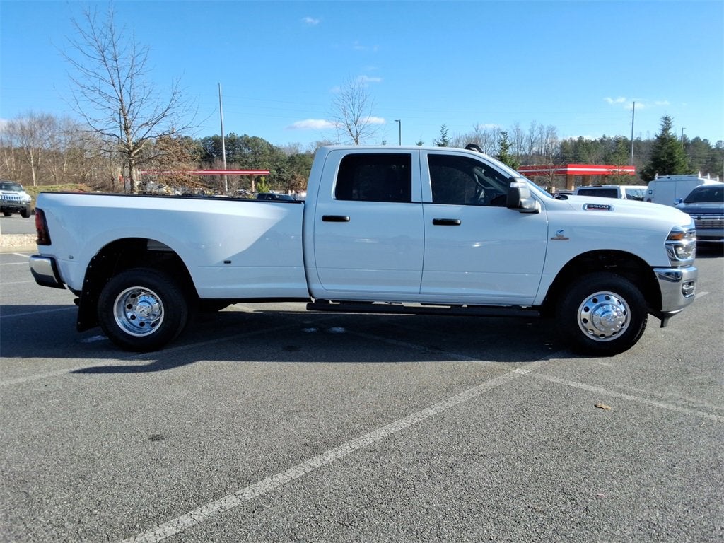 2026 RAM 3500 Tradesman Crew Cab 4x4 8' Box