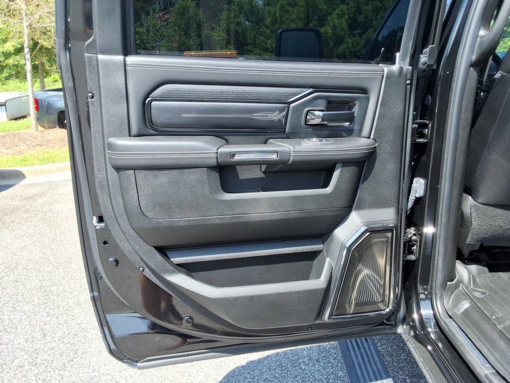 2023 RAM 2500 Limited Mega Cab 4x4 6'4" Box