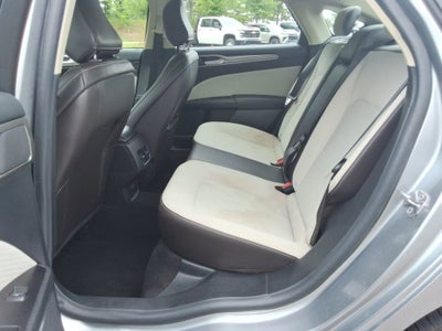 2020 Ford Fusion SE