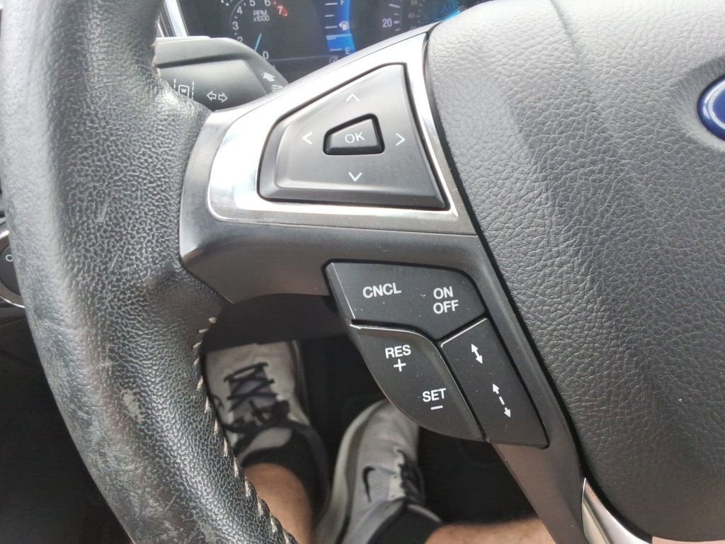 2020 Ford Fusion SE - Photo 27