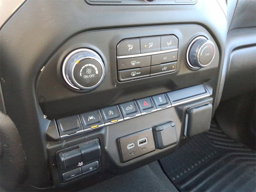 2025 Chevrolet Silverado 1500 Custom