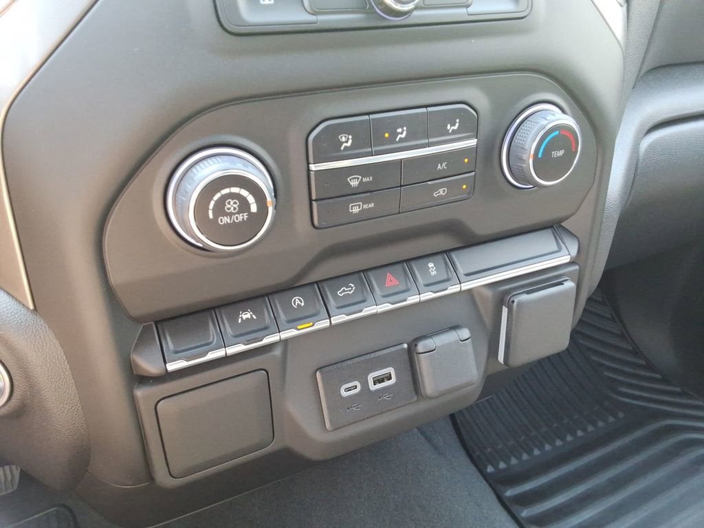 2025 Chevrolet Silverado 1500 Custom