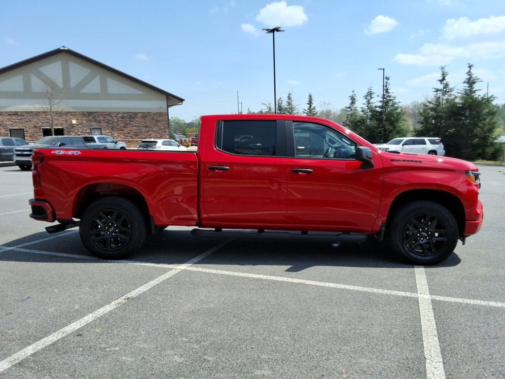 2025 Chevrolet Silverado 1500 Custom