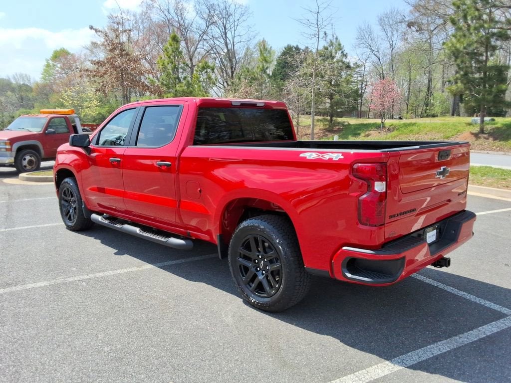 2025 Chevrolet Silverado 1500 Custom
