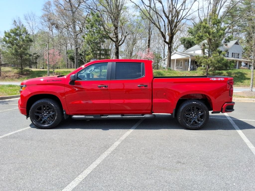 2025 Chevrolet Silverado 1500 Custom