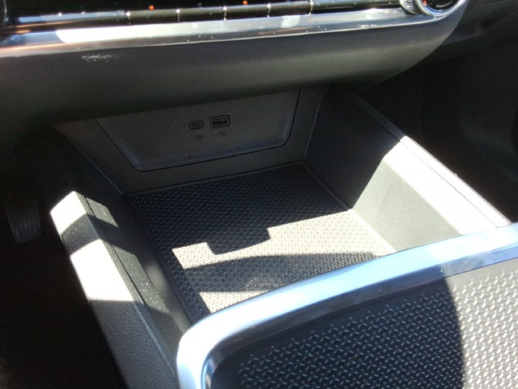 2027 Chevrolet Equinox LT - Photo 30