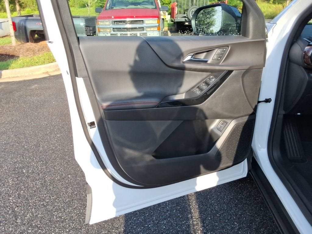 2027 Chevrolet Equinox RS - Photo 19