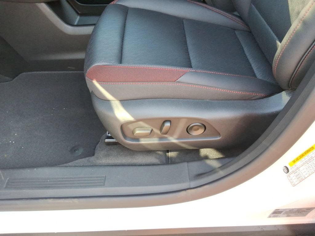 2027 Chevrolet Equinox RS - Photo 22