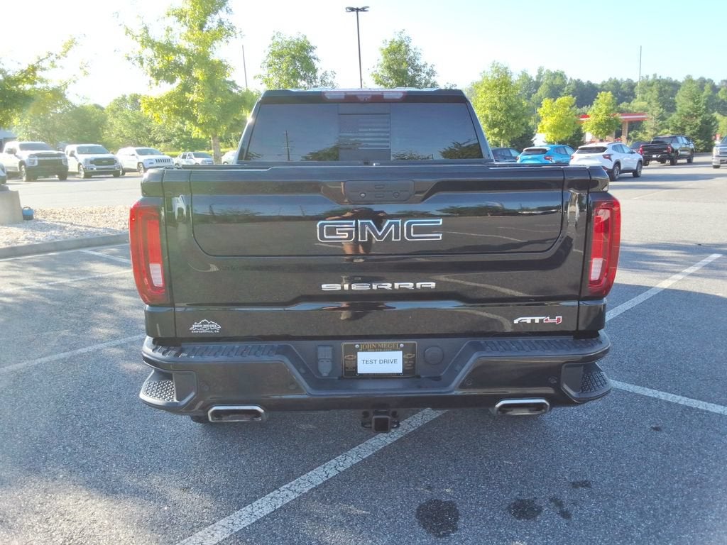 2022 GMC Sierra 1500 Limited AT4