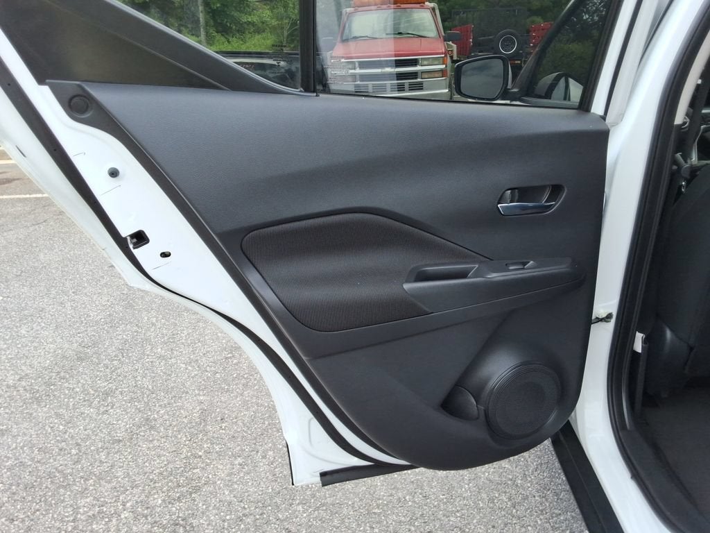 2023 Nissan Kicks SV Xtronic CVT