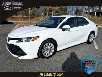 2018 Toyota Camry SE