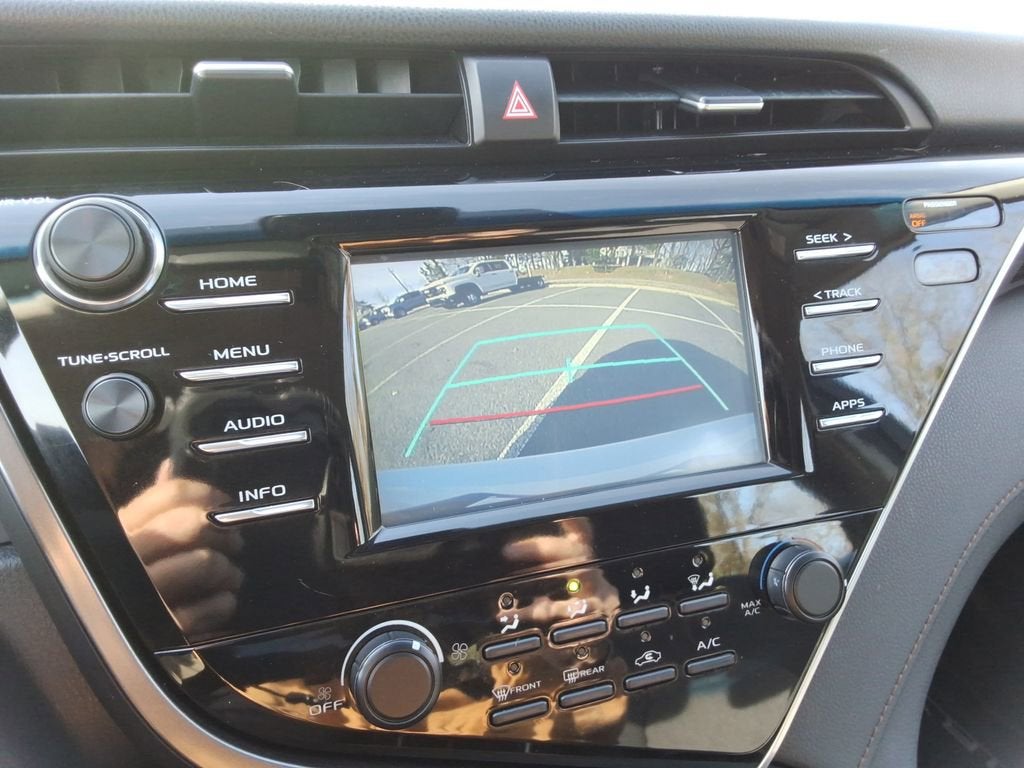 2018 Toyota Camry SE