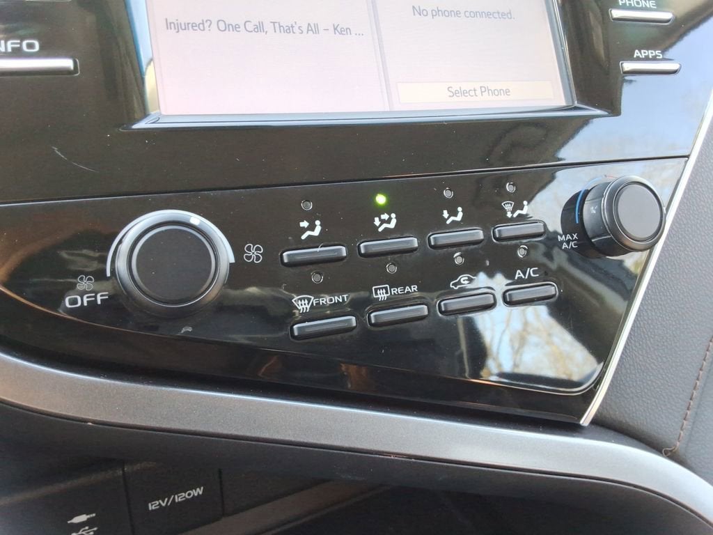 2018 Toyota Camry SE