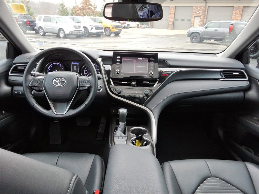 2022 Toyota Camry SE