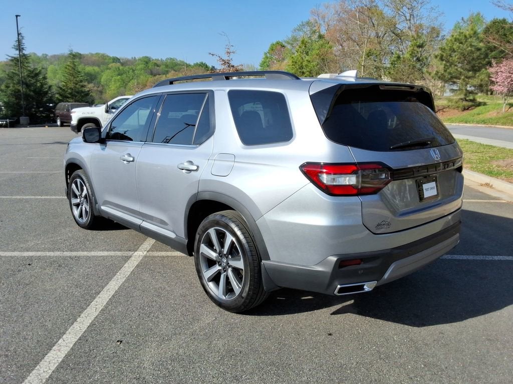 2024 Honda Pilot Touring