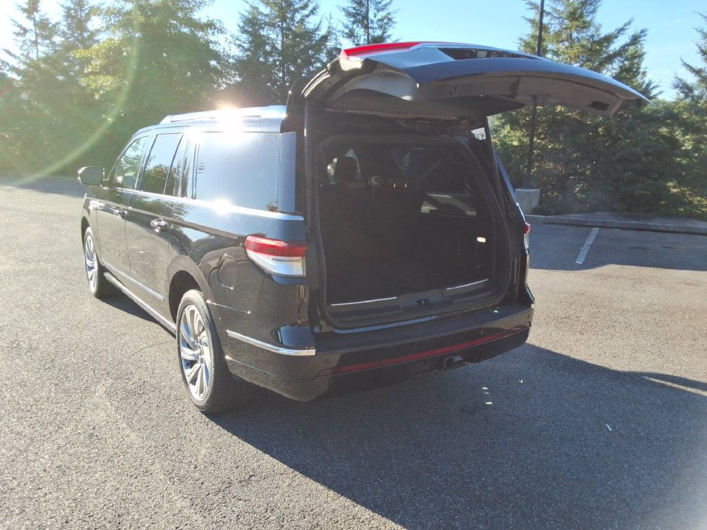 2023 Lincoln Navigator L Reserve