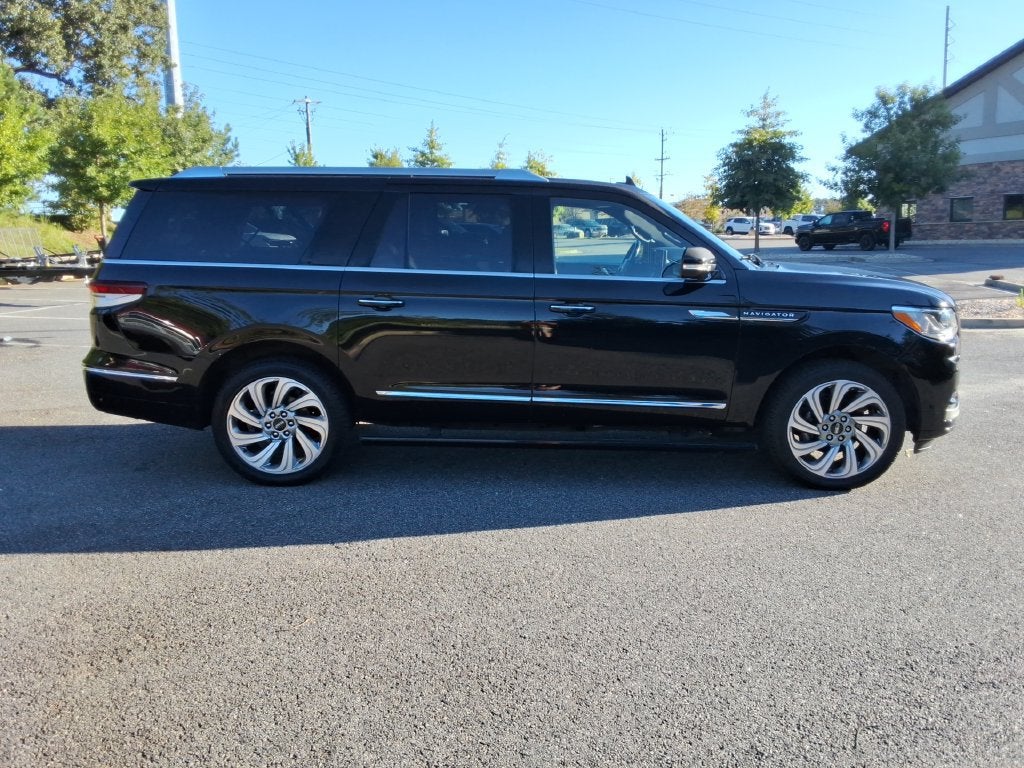 2023 Lincoln Navigator L Reserve