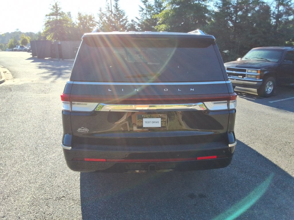 2023 Lincoln Navigator L Reserve