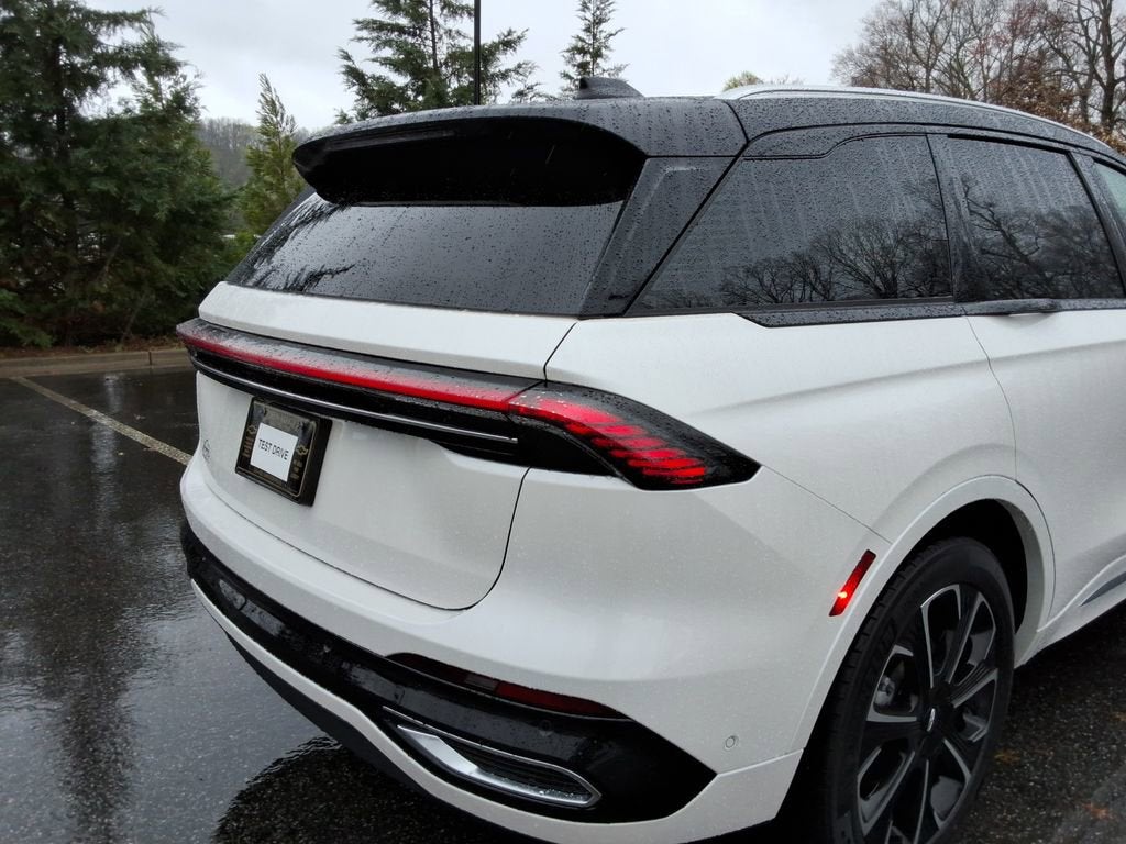 2024 Lincoln Nautilus Reserve