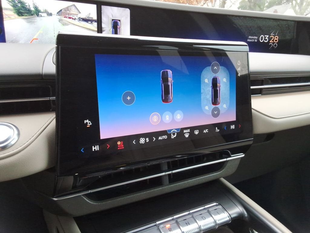 2024 Lincoln Nautilus Reserve