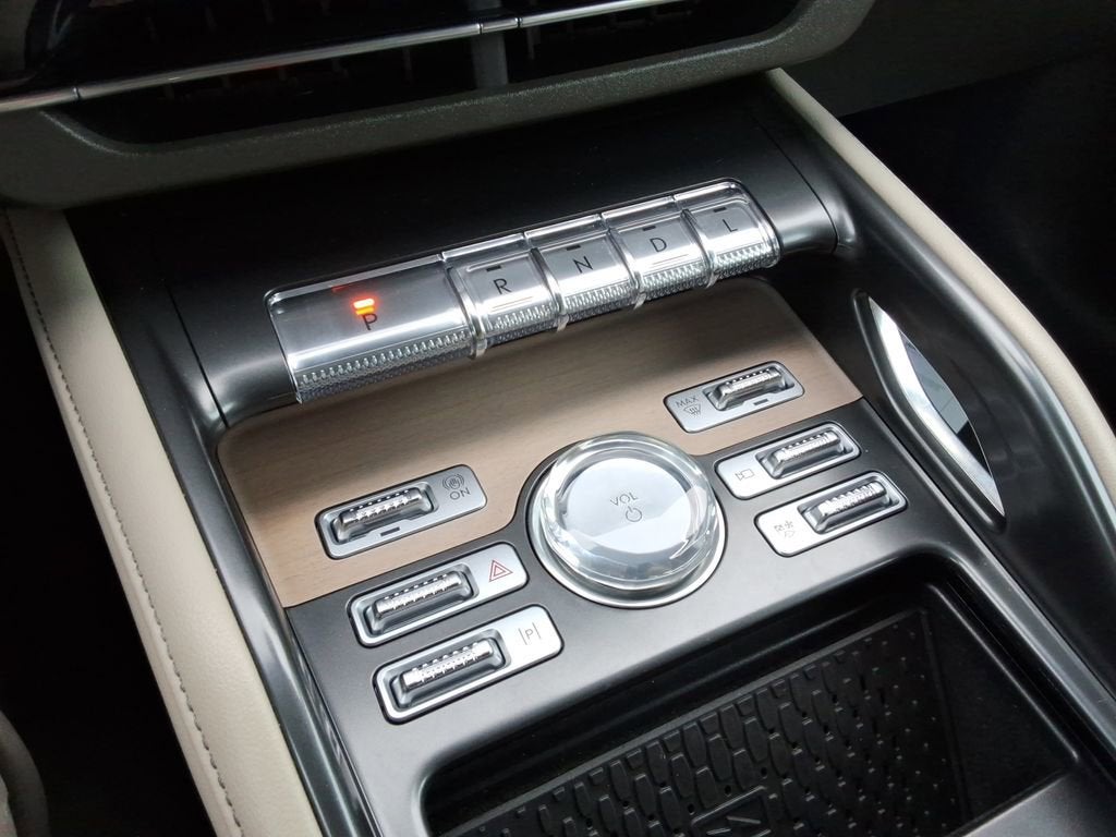 2024 Lincoln Nautilus Reserve