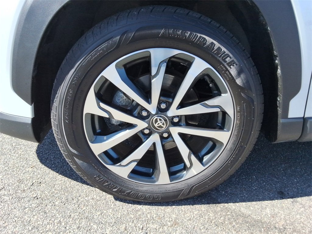 2025 Toyota Corolla Cross XLE