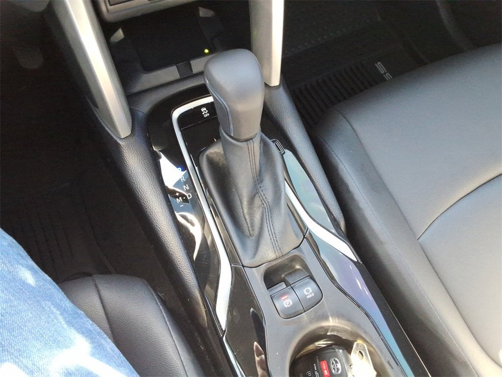 2025 Toyota Corolla Cross XLE