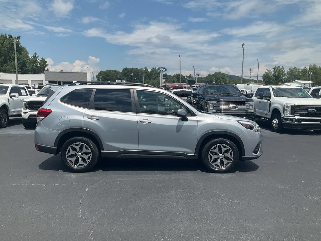 2023 Subaru Forester Premium
