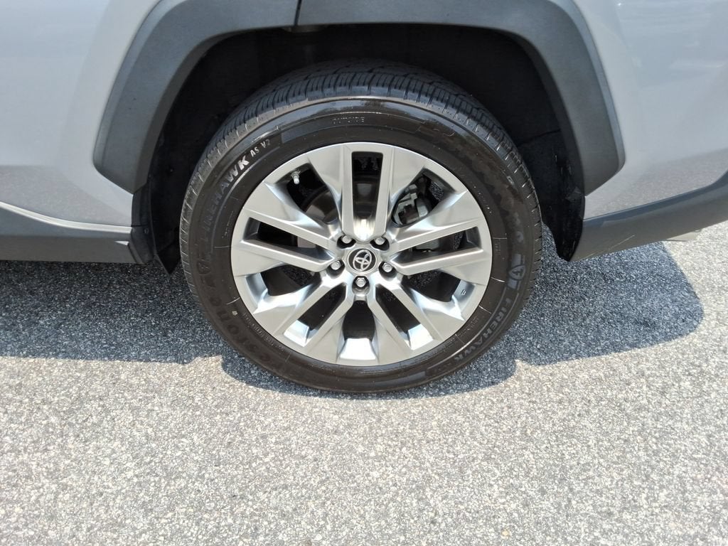 2019 Toyota RAV4 XLE Premium