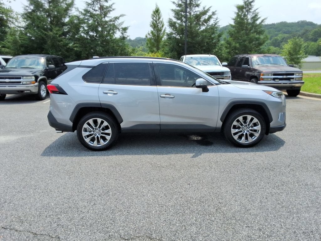 2019 Toyota RAV4 XLE Premium