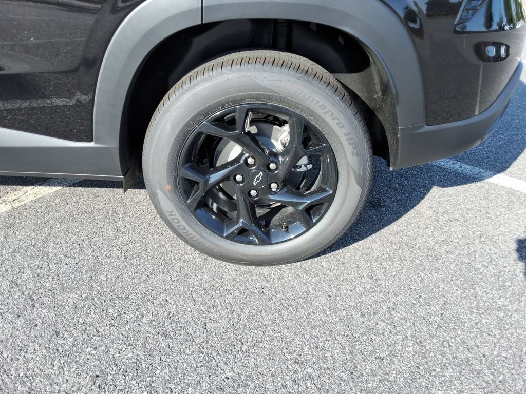2026 Chevrolet Trax LT - Photo 11
