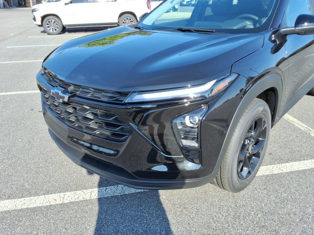 2026 Chevrolet Trax LT - Photo 9