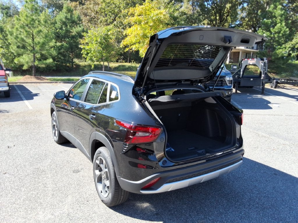 2026 Chevrolet Trax LT - Photo 13