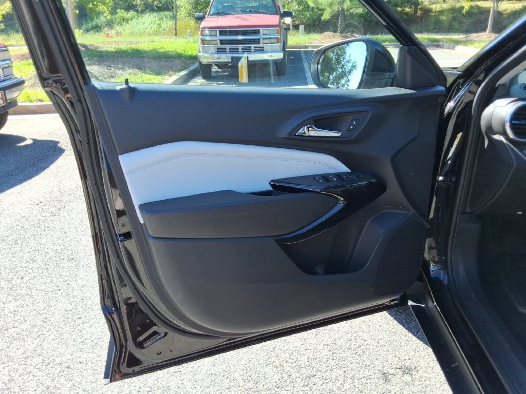 2026 Chevrolet Trax LT - Photo 19