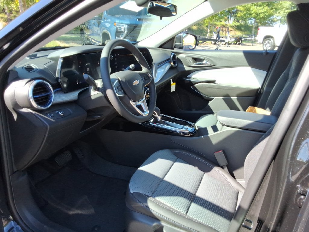 2026 Chevrolet Trax LT - Photo 20