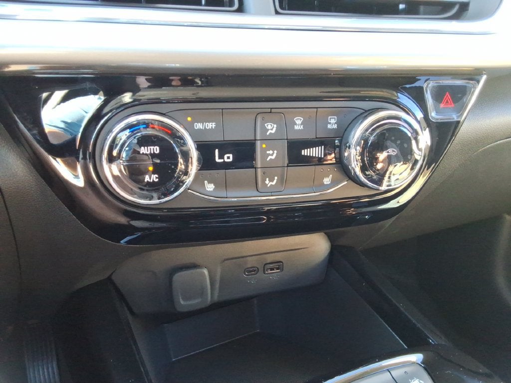 2026 Chevrolet Trax LT - Photo 29